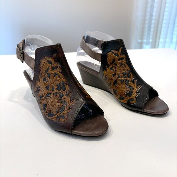 Roper Shoes - Roper Women's‎ Western Mika Brown Stamped Floral Brown Leather Sandals US Size 9